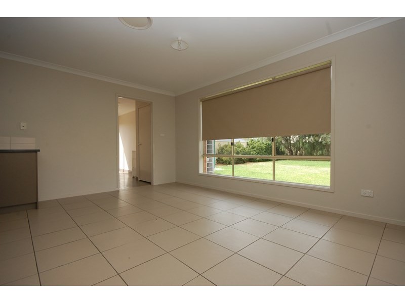 8 Hillam Drive, Griffith NSW 2680
