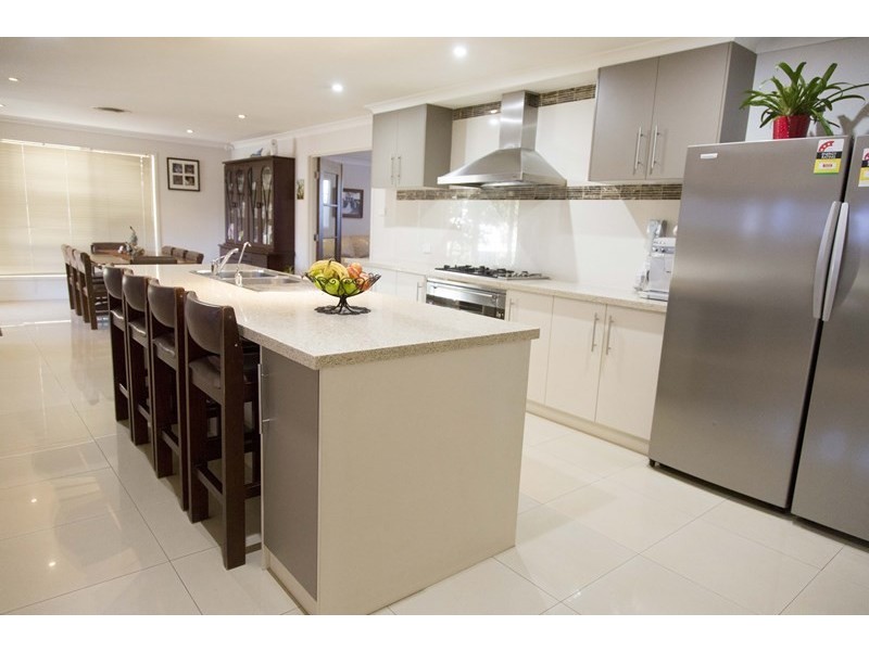 19 Simona Close, Griffith NSW 2680