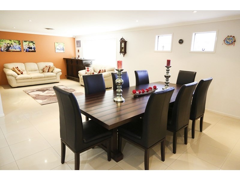 19 Simona Close, Griffith NSW 2680