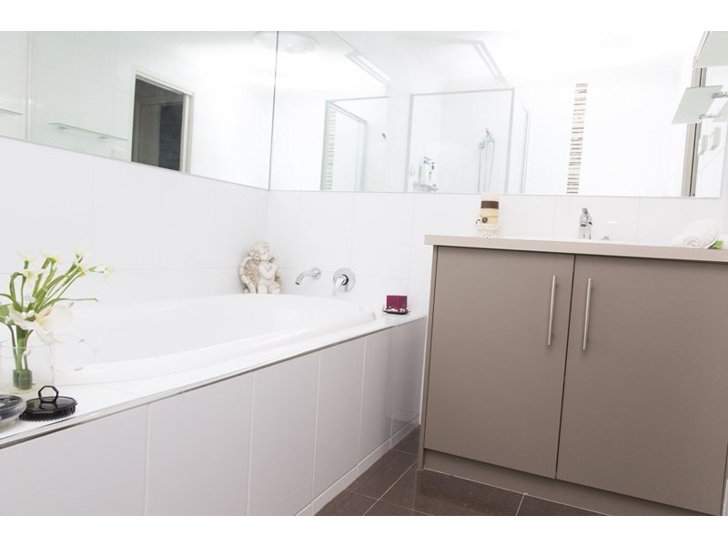 19 Simona Close, Griffith NSW 2680