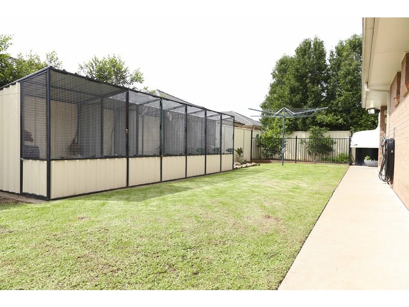 19 Simona Close, Griffith NSW 2680