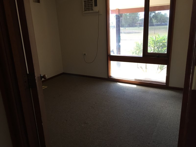 6 Heath Crescent, Griffith NSW 2680