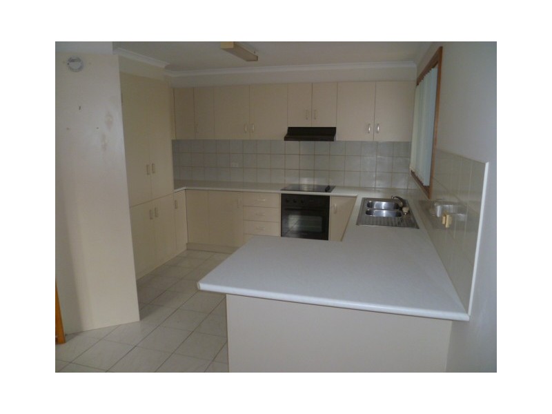 1/4 Gunbar Street, Griffith NSW 2680