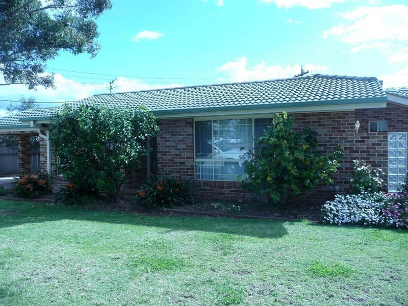 1/4 Gunbar Street, Griffith NSW 2680
