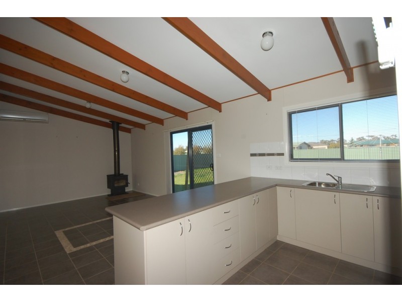 14 Barwidgee Blvd, Darlington Point NSW 2706