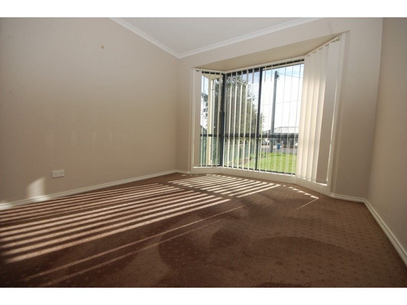 14 Barwidgee Blvd, Darlington Point NSW 2706