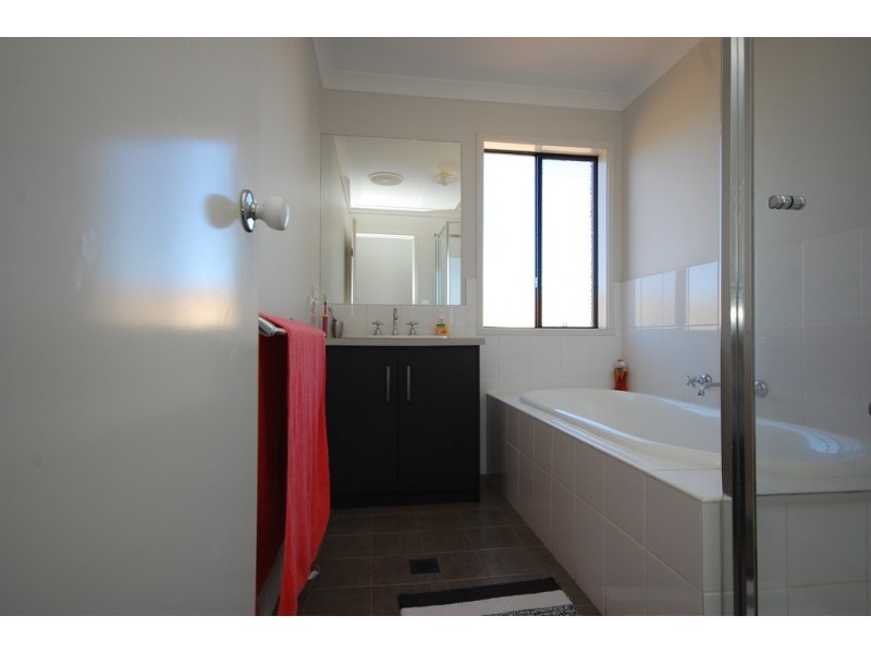 8 Alex Court, Griffith NSW 2680