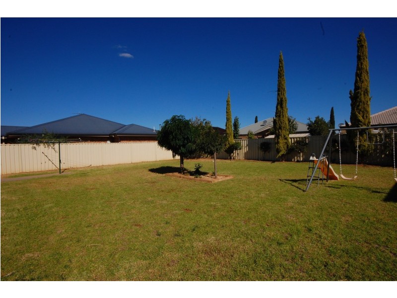 16 Summers Street, Griffith NSW 2680