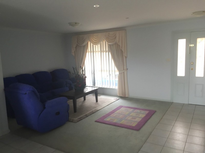 4/3 Worfolk Place, Griffith NSW 2680
