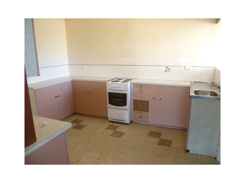 11/237 Wakaden Street, Griffith NSW 2680