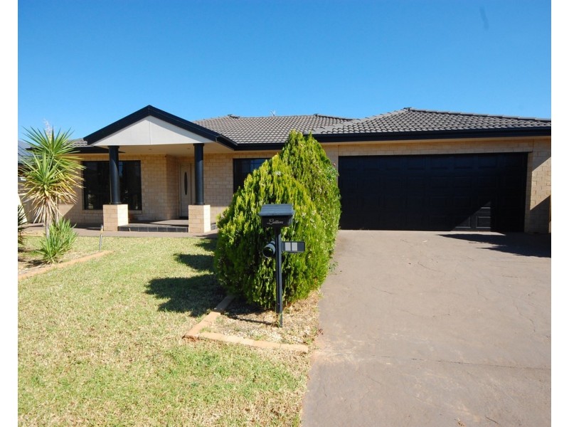 16 Summers Street, Griffith NSW 2680