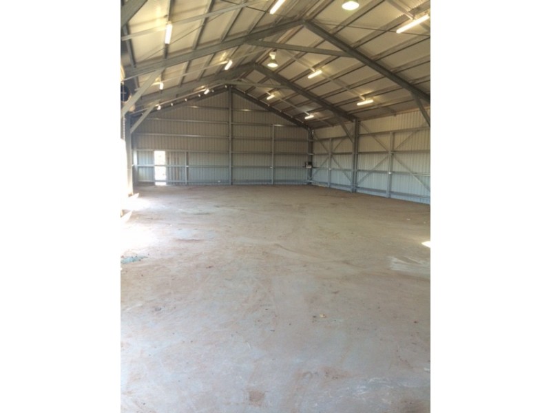 17 Colinroobie Road, Leeton NSW 2705