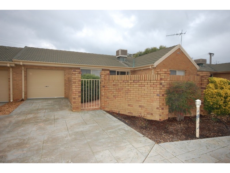 2/10-12 Bonegilla Road, Griffith NSW 2680