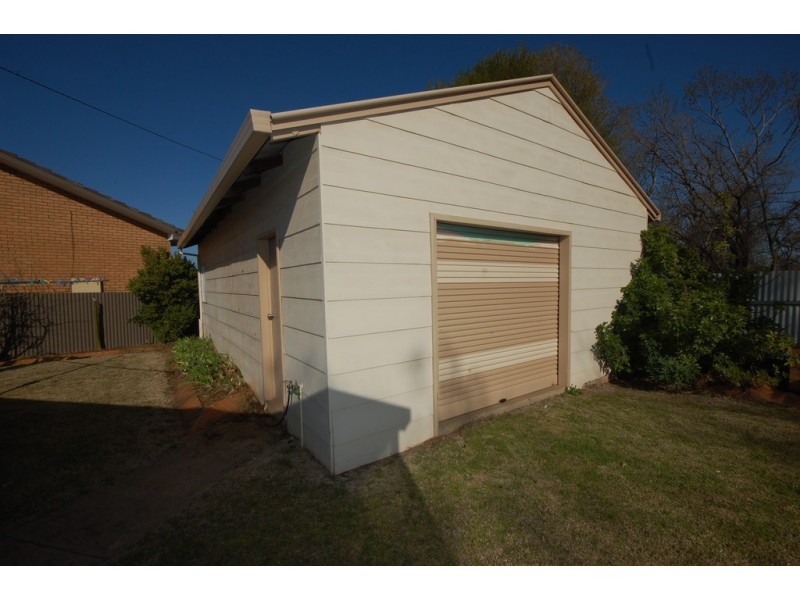 14 Nyora Street, Griffith NSW 2680