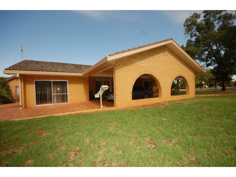 14 Nyora Street, Griffith NSW 2680