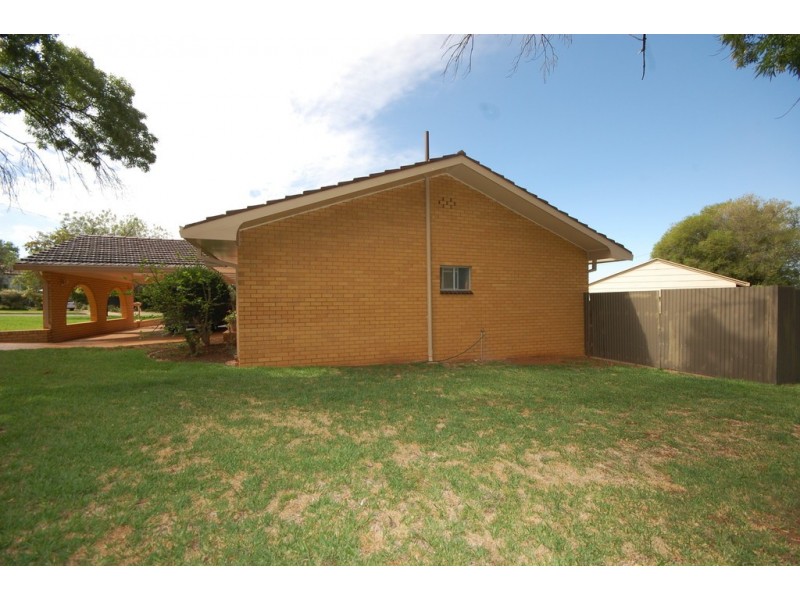 14 Nyora Street, Griffith NSW 2680