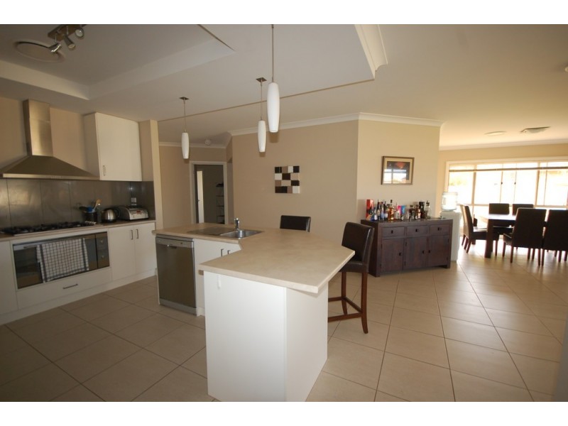 6 Melissa Place, Griffith NSW 2680