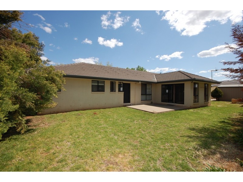 2 Katrina Place, Yoogali NSW 2680