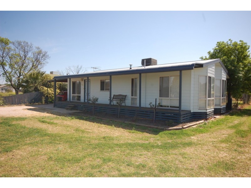 2245 Curran Road, Yenda NSW 2681