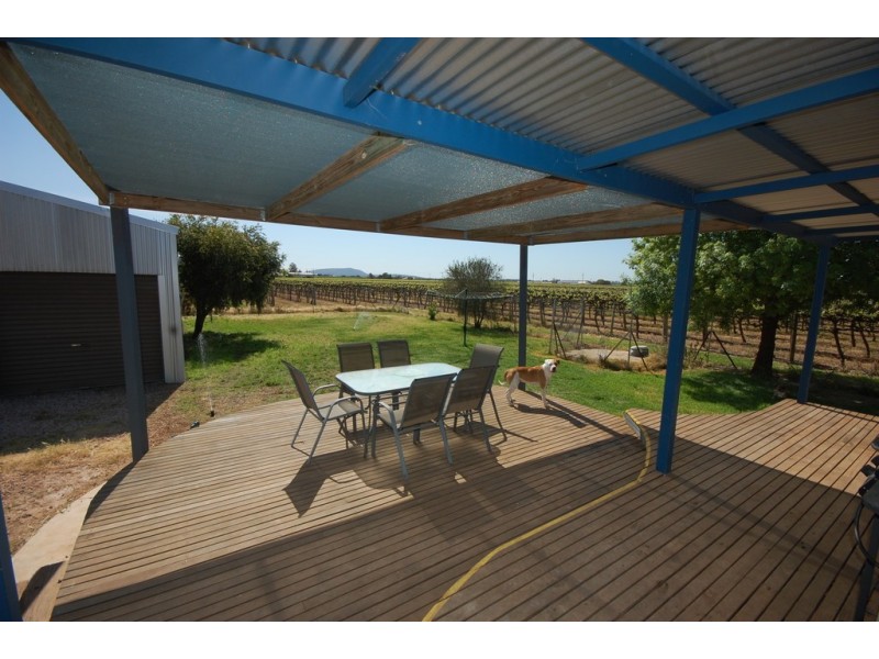 2245 Curran Road, Yenda NSW 2681