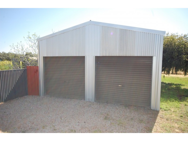 2245 Curran Road, Yenda NSW 2681