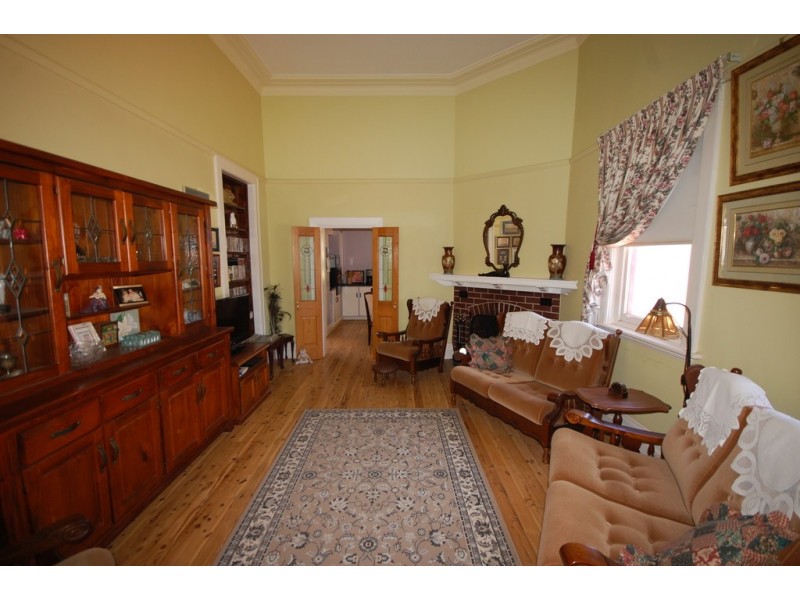 24 B Foster Street, Lake Cargelligo NSW 2672