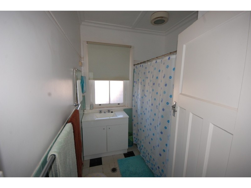 24 B Foster Street, Lake Cargelligo NSW 2672