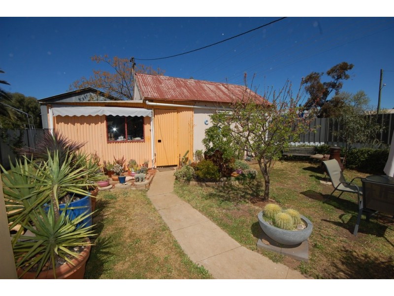 24 B Foster Street, Lake Cargelligo NSW 2672