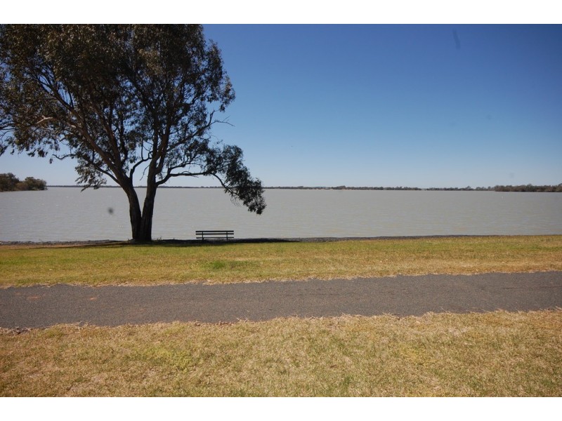 24 B Foster Street, Lake Cargelligo NSW 2672