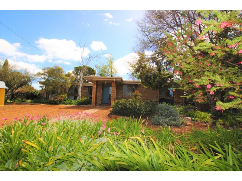 2 Mannell Place, Griffith NSW 2680