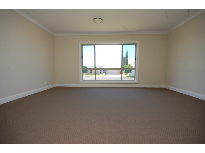39 Brooks Street, Griffith NSW 2680