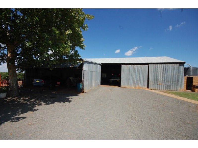 Farm 1716 Whites Road, Tharbogang NSW 2680