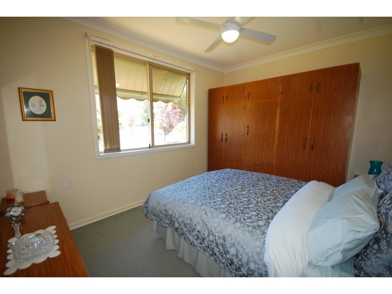 10 Cedar Crescent, Griffith NSW 2680