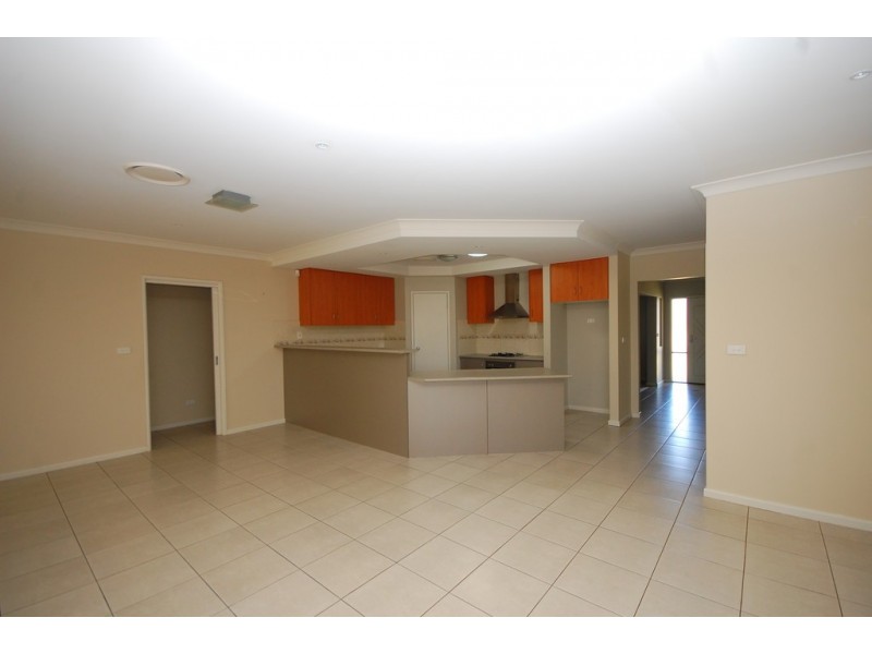 39 Calabria Road, Griffith NSW 2680