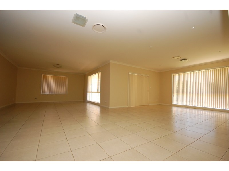 39 Calabria Road, Griffith NSW 2680