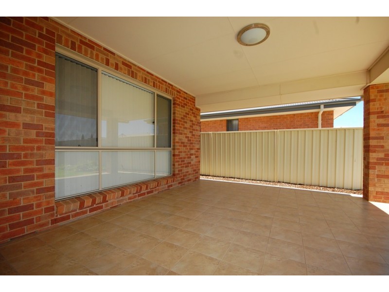 39 Calabria Road, Griffith NSW 2680