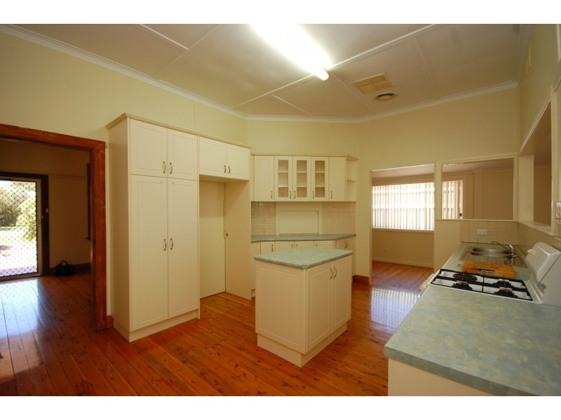 16 Stanbridge Street, Yenda NSW 2681