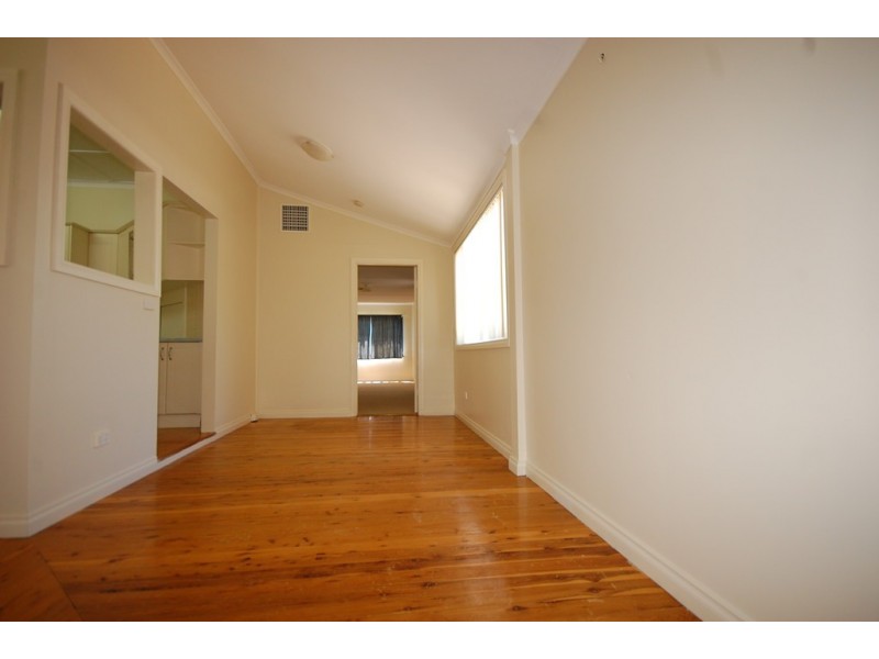 16 Stanbridge Street, Yenda NSW 2681