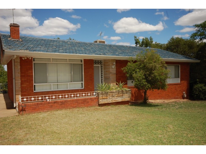 8 Ortella Street, Griffith NSW 2680