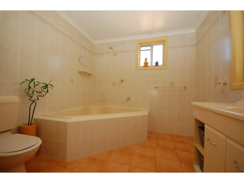 34 Richards Street, Beelbangera NSW 2680