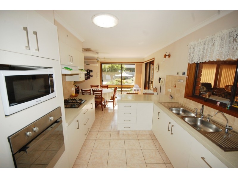 12 Rhoda Place, Yoogali NSW 2680