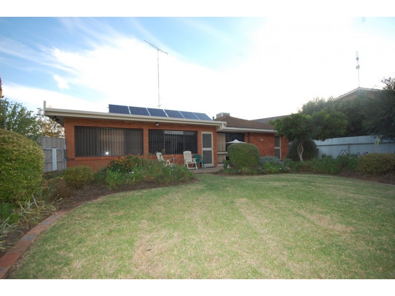 12 Rhoda Place, Yoogali NSW 2680