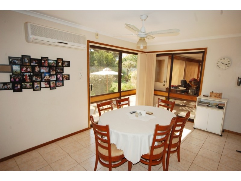 12 Rhoda Place, Yoogali NSW 2680