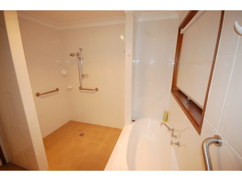 12 Rhoda Place, Yoogali NSW 2680