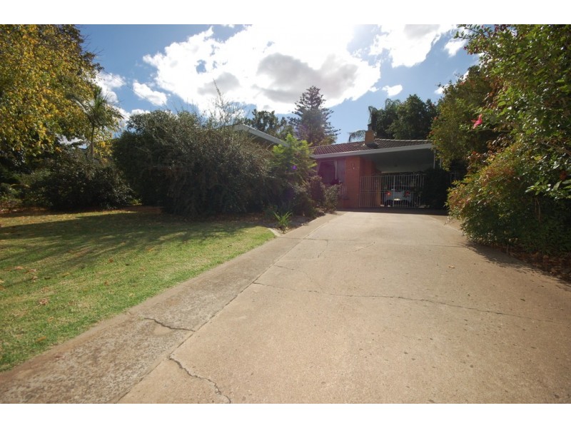 10 Murphy Crescent, Griffith NSW 2680