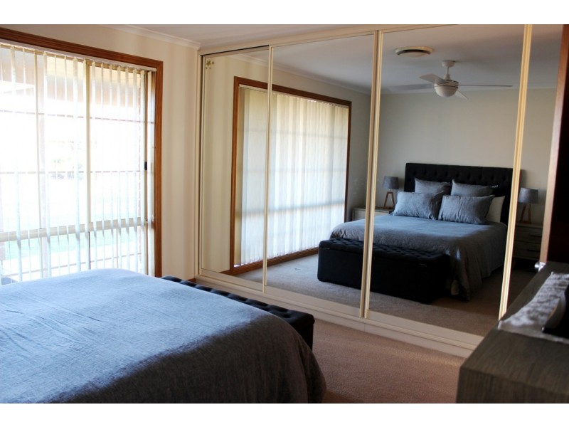 5 Dowell Place, Griffith NSW 2680