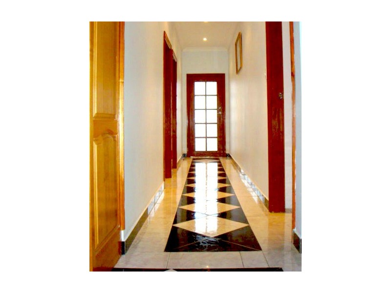 275 Roberts rd, Greenacre NSW 2190