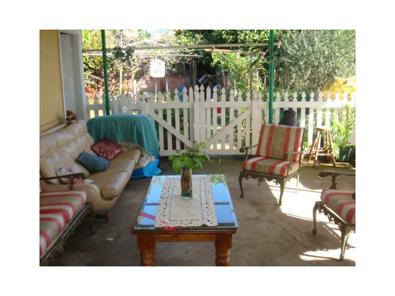6 shellcote rd, Greenacre NSW 2190