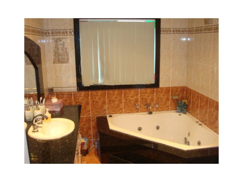 35 Broughton, Guildford NSW 2161