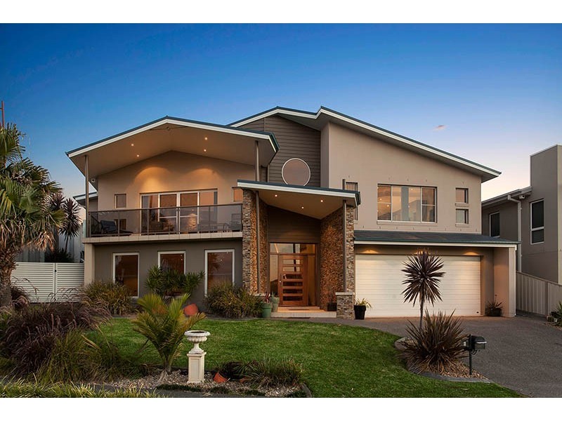 6 Stradbroke Avenue, Shell Cove NSW 2529